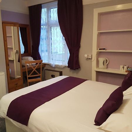 Meadows Way Guest House Uttoxeter Extérieur photo